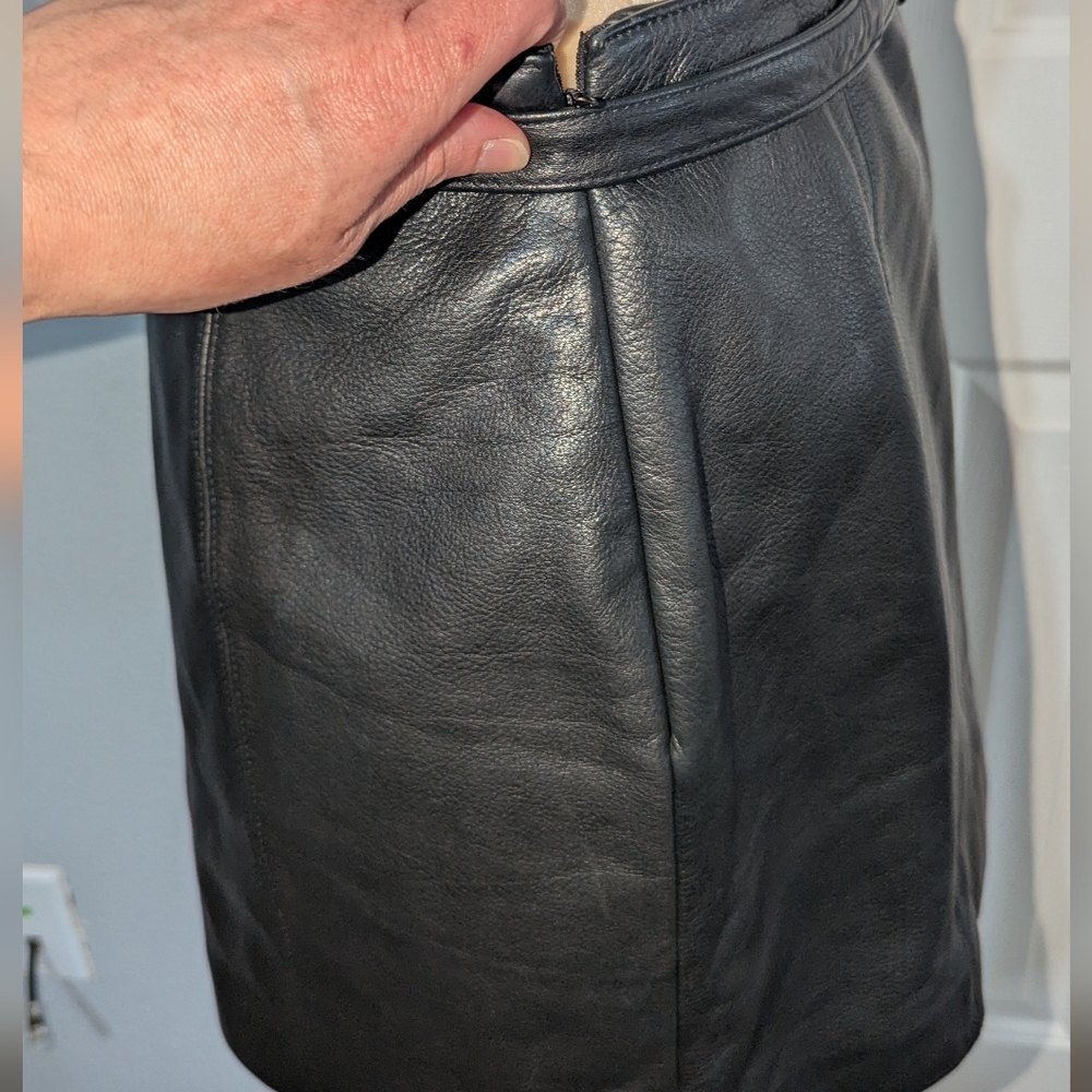 Black Leather Skirt size 12 - Picture 5 of 9